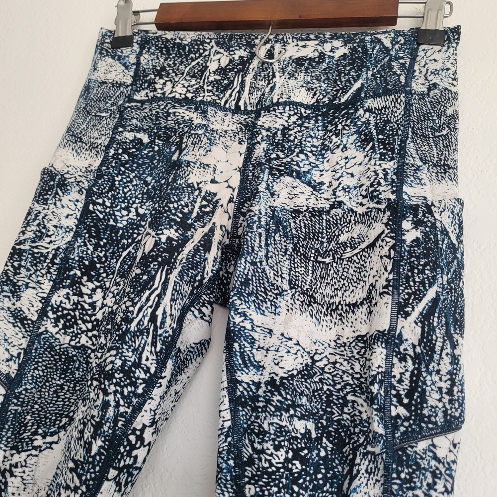 lululemon athletica Navy and White Abstract Pocket Leggings